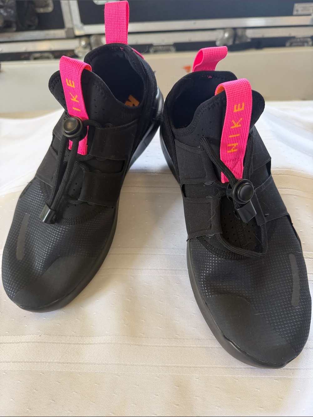 Nike Women's Black Sneakers with Hot Pink Pull Tabs